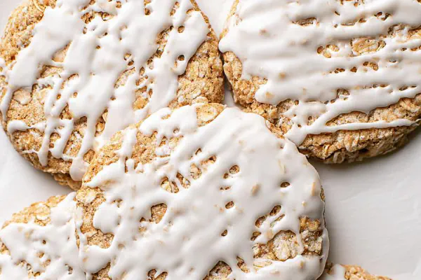Biscoitos Aveia com Gengibre e Glacê