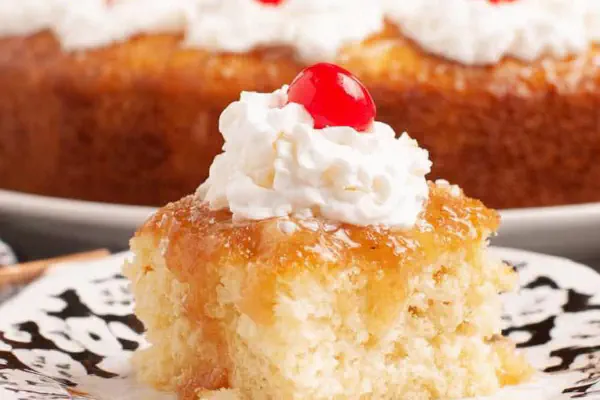 Bolo Anjo com Abacaxi Tropical