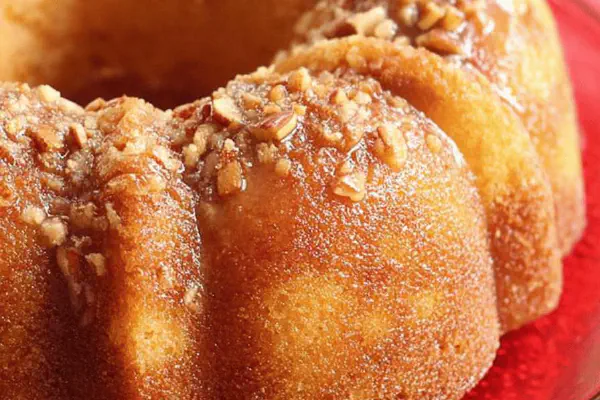 Bolo de Rum com Nozes