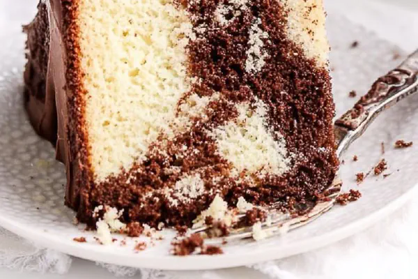 Bolo Mármore com Chocolate Alemão