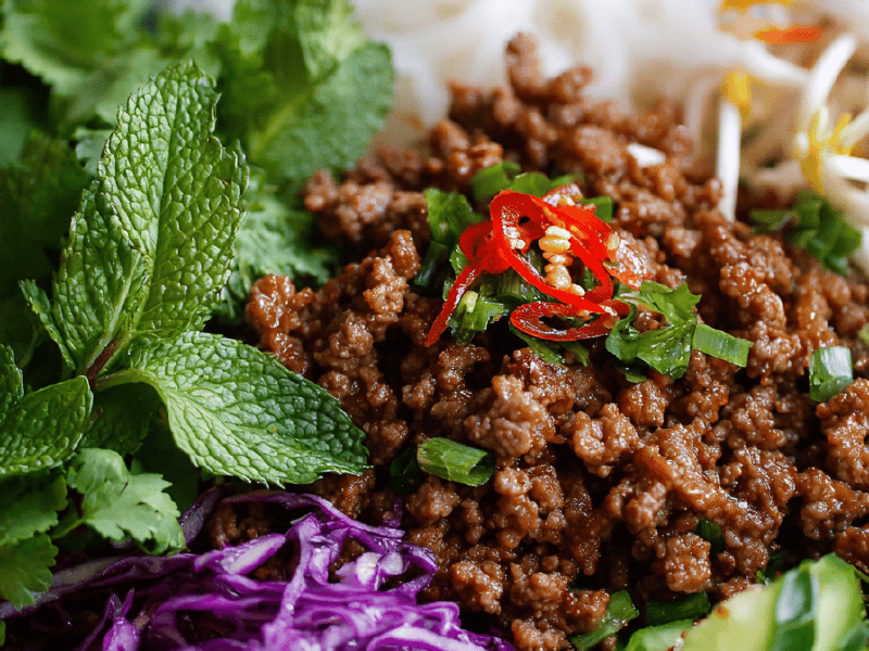 Bowl Tailandês de Carne Apimentada