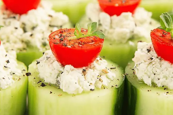 Canapés de Pepino Cremoso