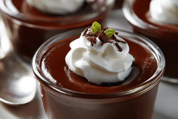 Brownies de Feijão Preto e Abacate