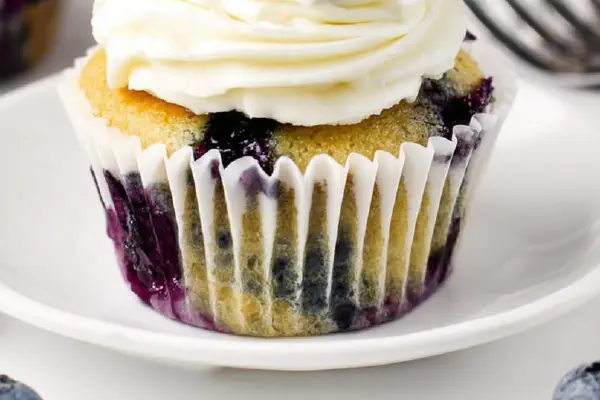 Cupcakes de Mirtilo com Cream Cheese