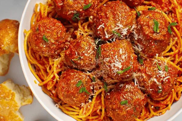 Espaguete com Almôndegas Instantâneo