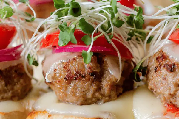 Mini Hambúrgueres de Linguiça