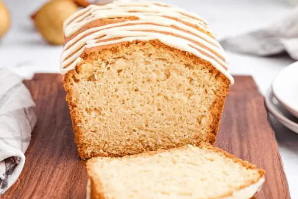 Pão de Eggnog com Toque de Laranja