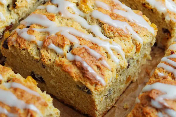 Pão Irlandês de Frutas com Glacê de Uísque