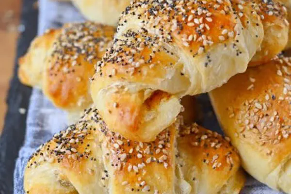 Pãezinhos Folhados Cremosos