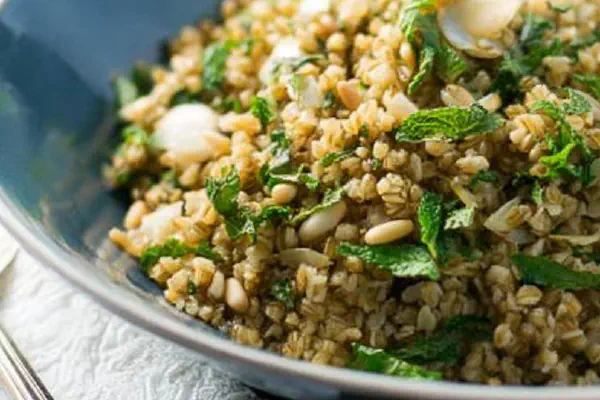 Pilaf de Trigo Verde com Toque de Alecrim