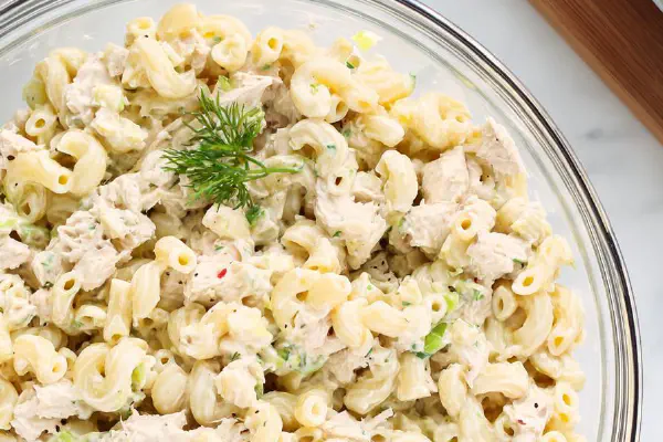 Salada de Macarrão com Atum