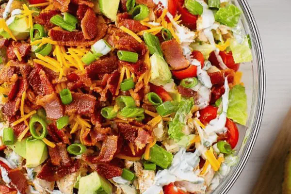 Salada Frango Bacon Ranch