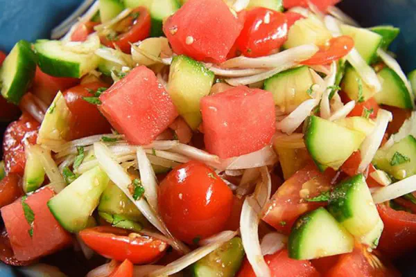 Salada Grega com Massa