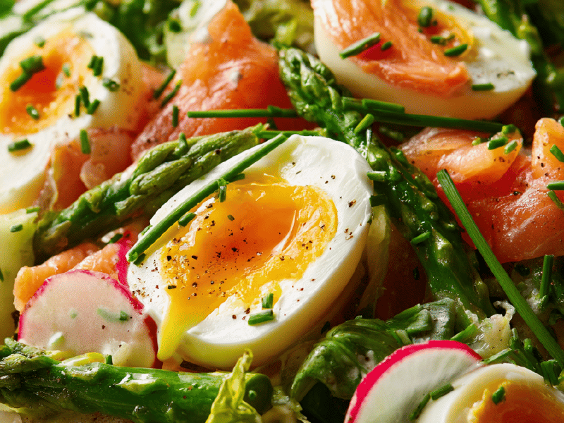 Salada Truta e Ovos Mimosa