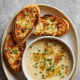 Sopa Provençal com Ovo Pochê