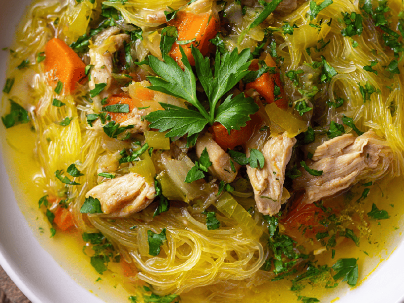 Sopa de Frango com Macarrão