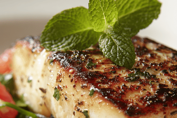 Tilápia poêlé com vinaigrette de toranja